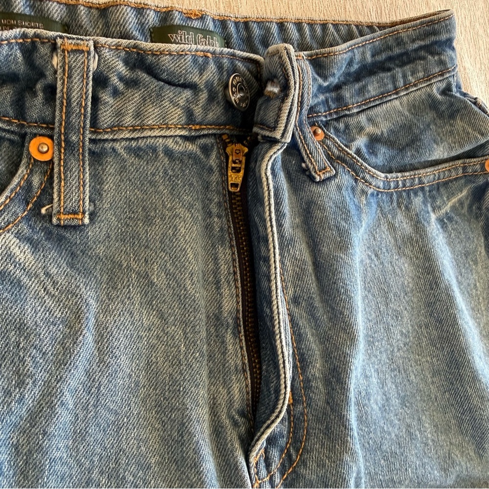 Wild Fable Womens Size 6 Blue Denim Mom Shorts Happy Embroidery - Picture 13 of 16